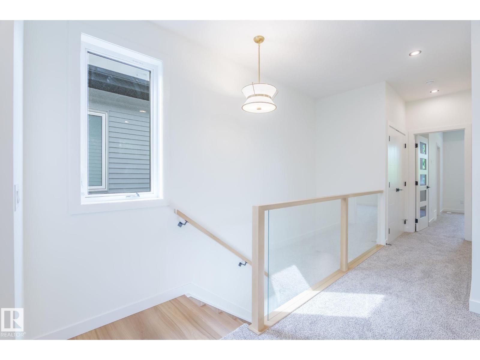 Photo 21 of 9629 152 St Nw, Edmonton AB