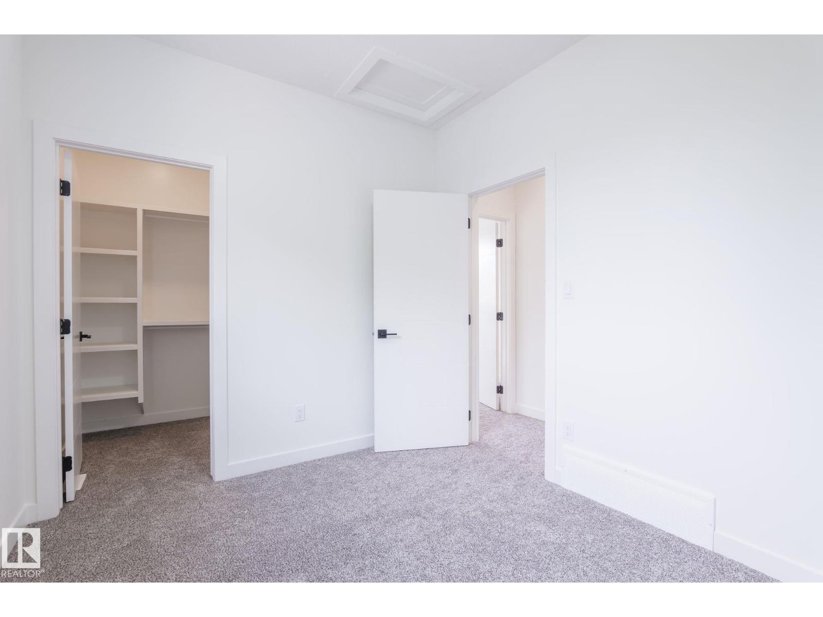 Photo 39 of 9629 152 St Nw, Edmonton AB