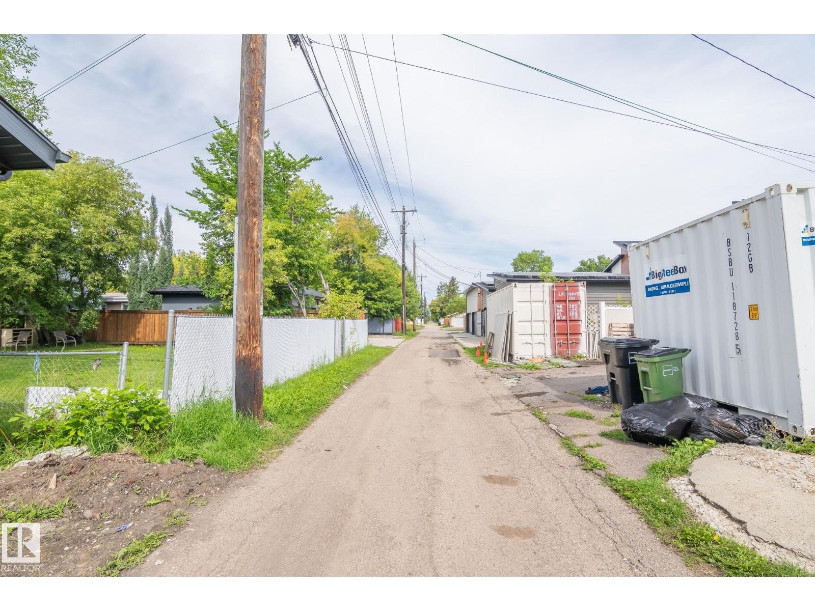Photo 30 of 9629 152 St Nw, Edmonton AB