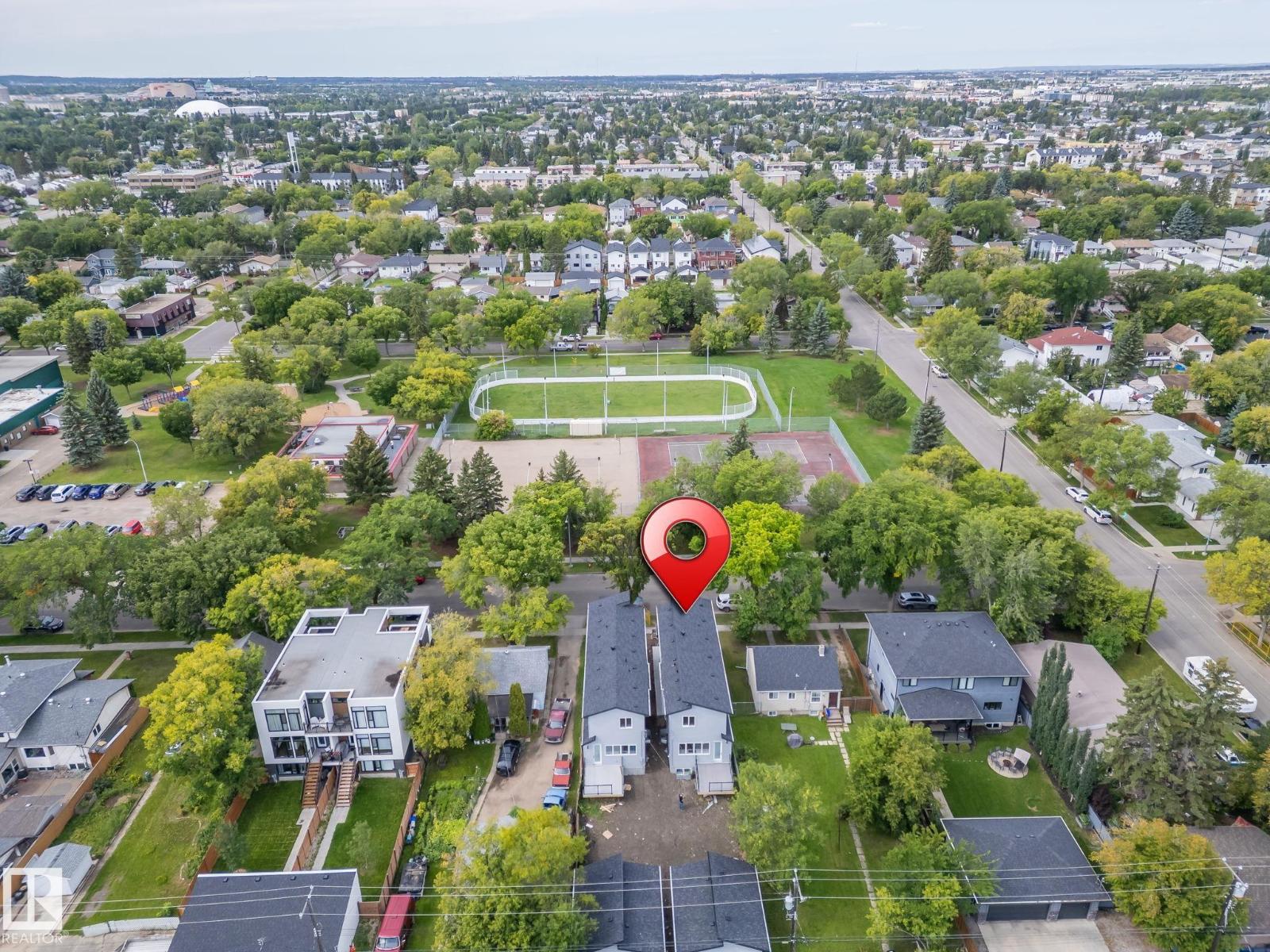 Photo 31 of 9629 152 St Nw, Edmonton AB