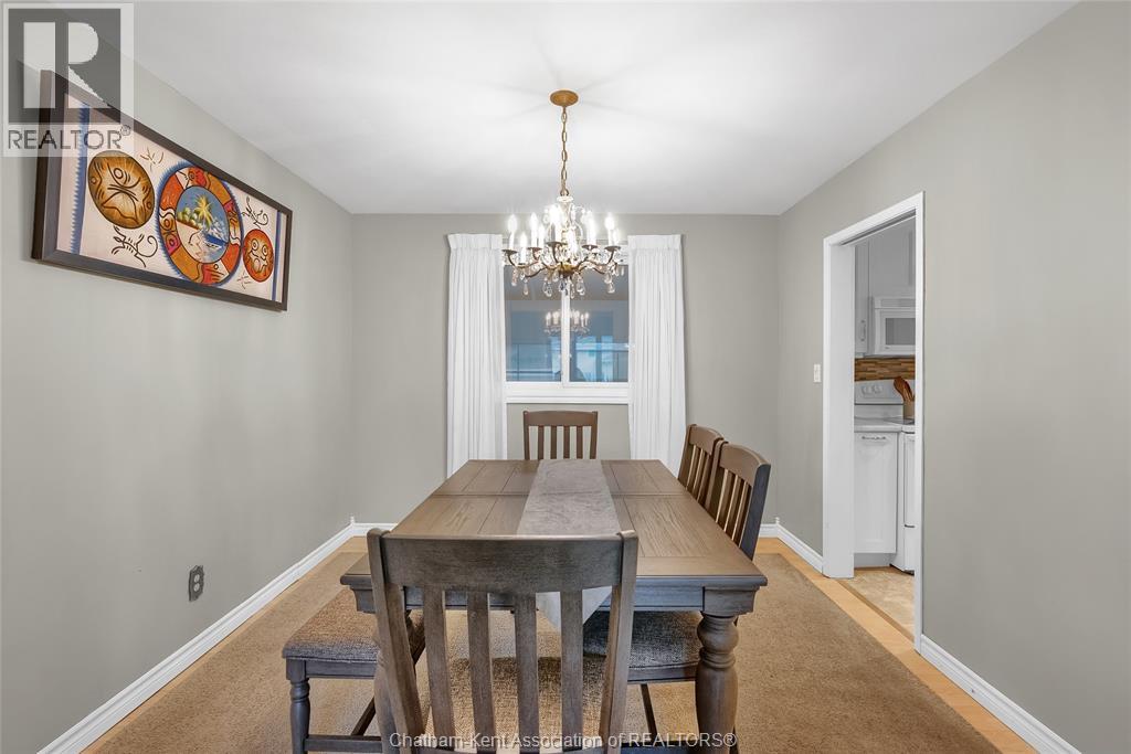 Photo 12 of 33 Sylvester Drive, Chatham ON