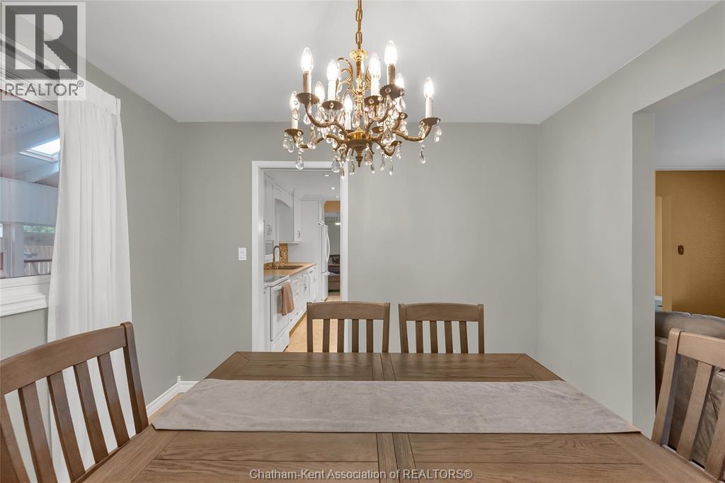 Photo 13 of 33 Sylvester Drive, Chatham ON