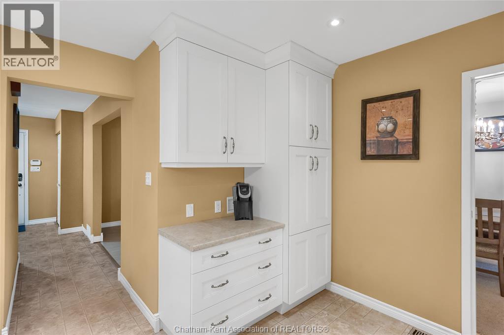 Photo 17 of 33 Sylvester Drive, Chatham ON