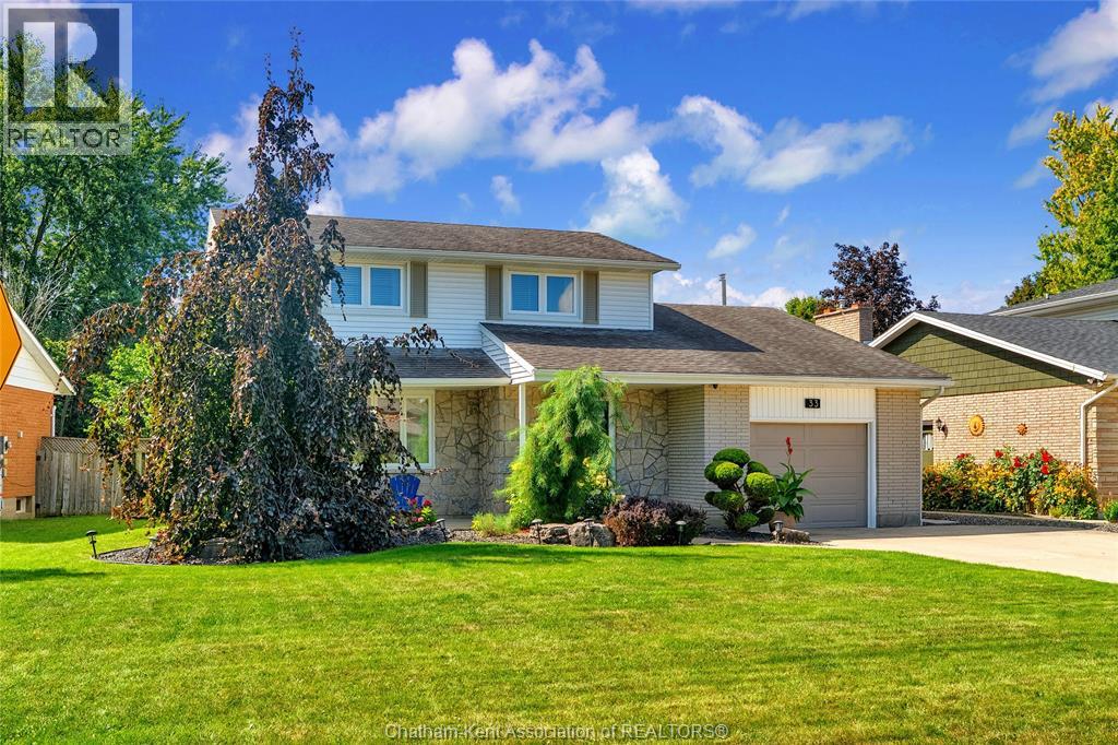 Photo 3 of 33 Sylvester Drive, Chatham ON