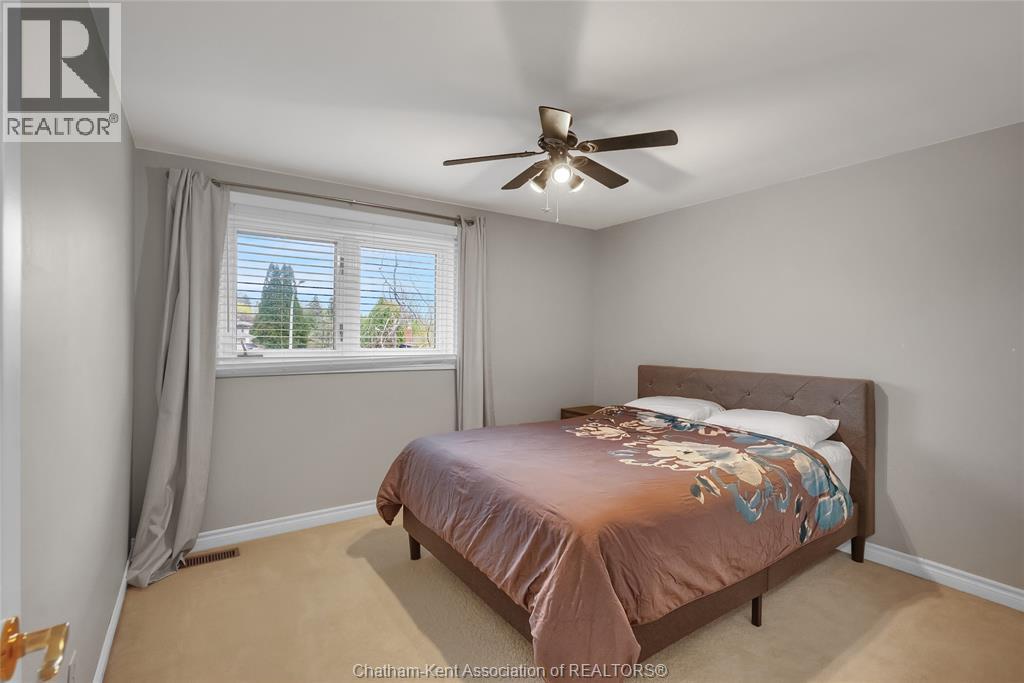 Photo 30 of 33 Sylvester Drive, Chatham ON