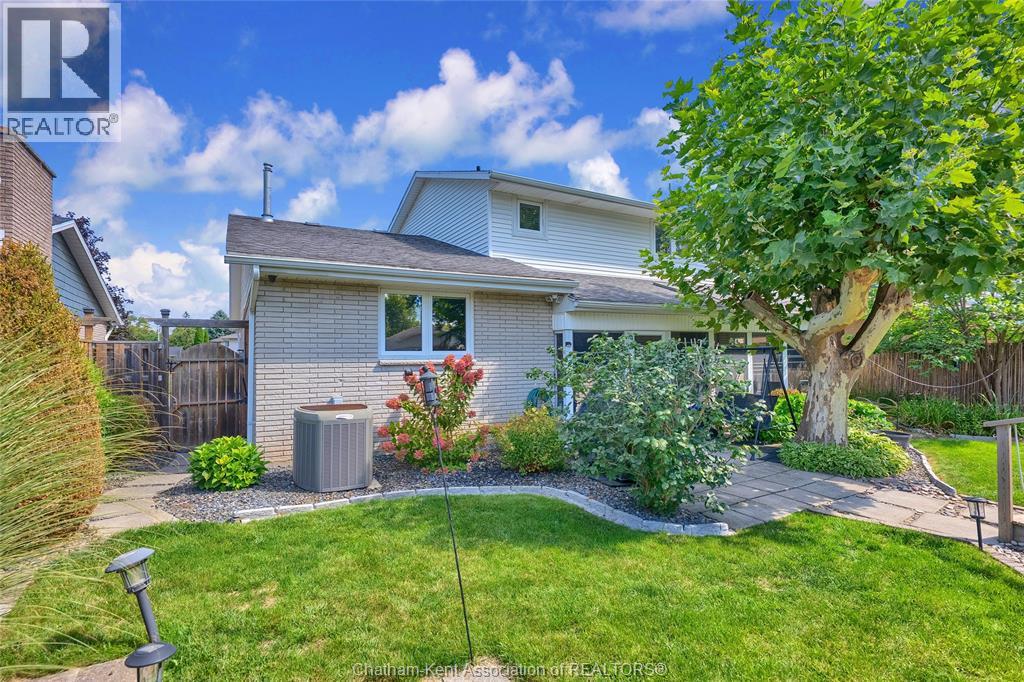 Photo 41 of 33 Sylvester Drive, Chatham ON