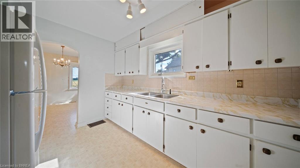 Photo 8 of 460 Burtch Road, Mount Pleasant ON