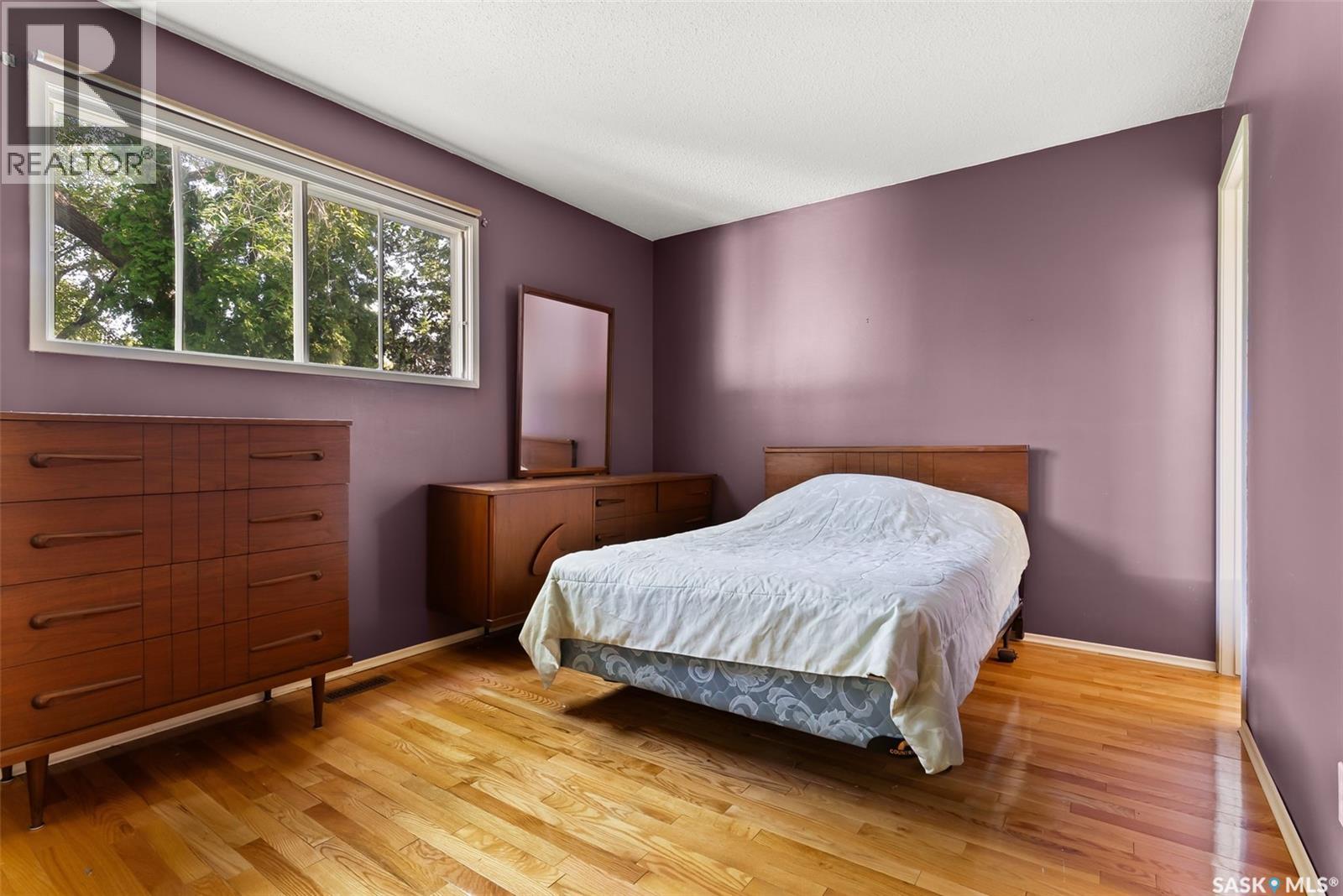 Photo 11 of 232 Nagel Crescent, Regina SK