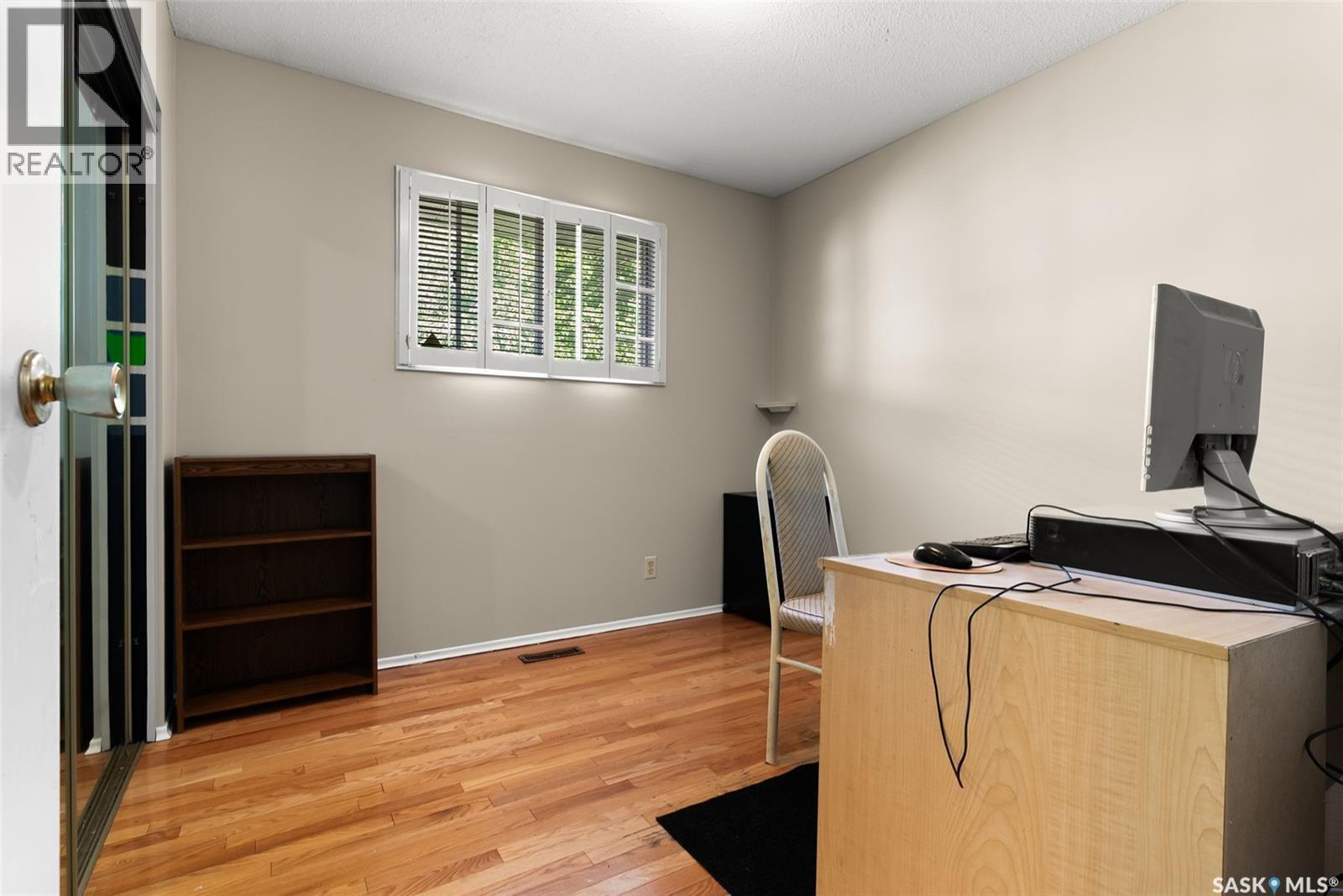 Photo 14 of 232 Nagel Crescent, Regina SK