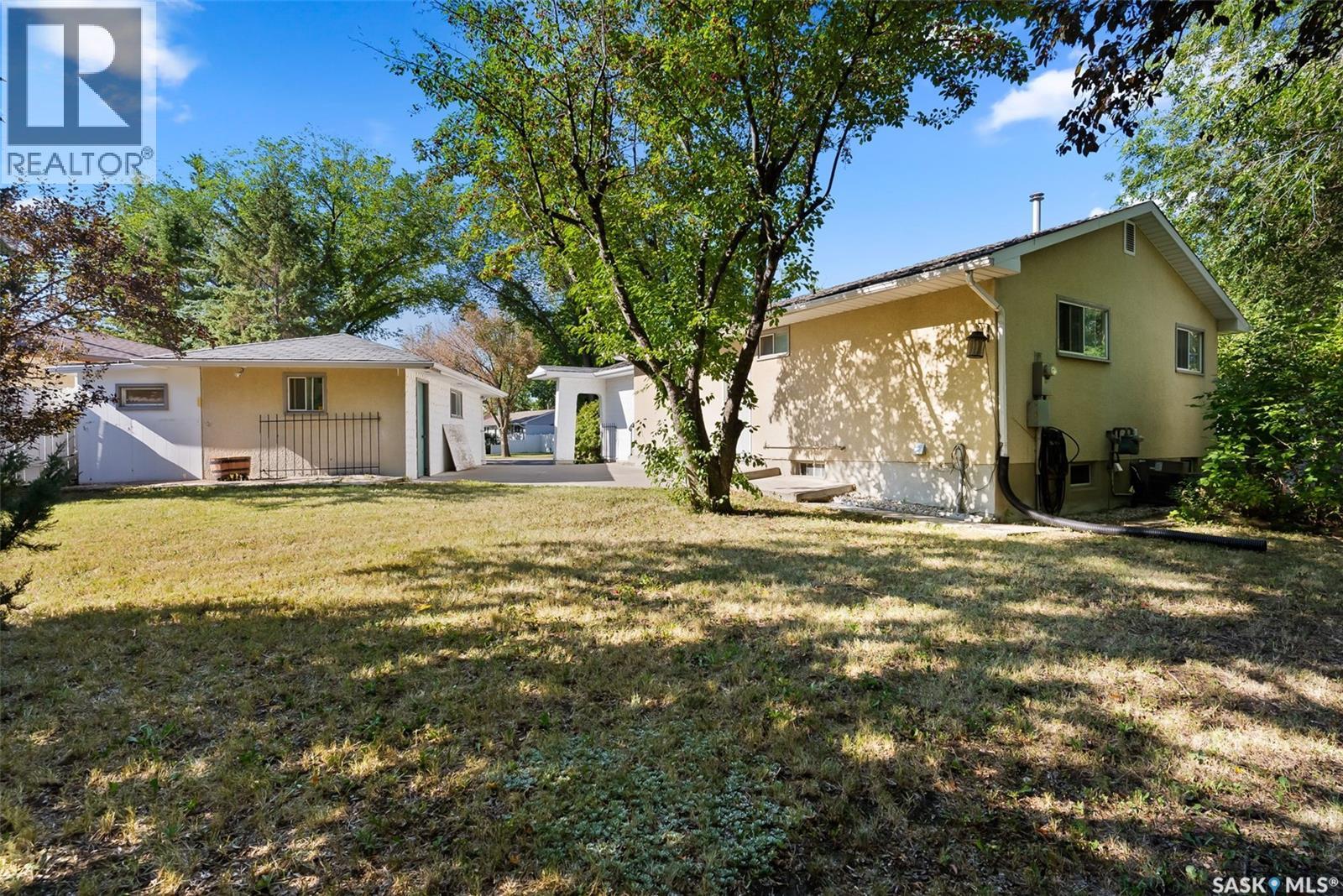 Photo 30 of 232 Nagel Crescent, Regina SK