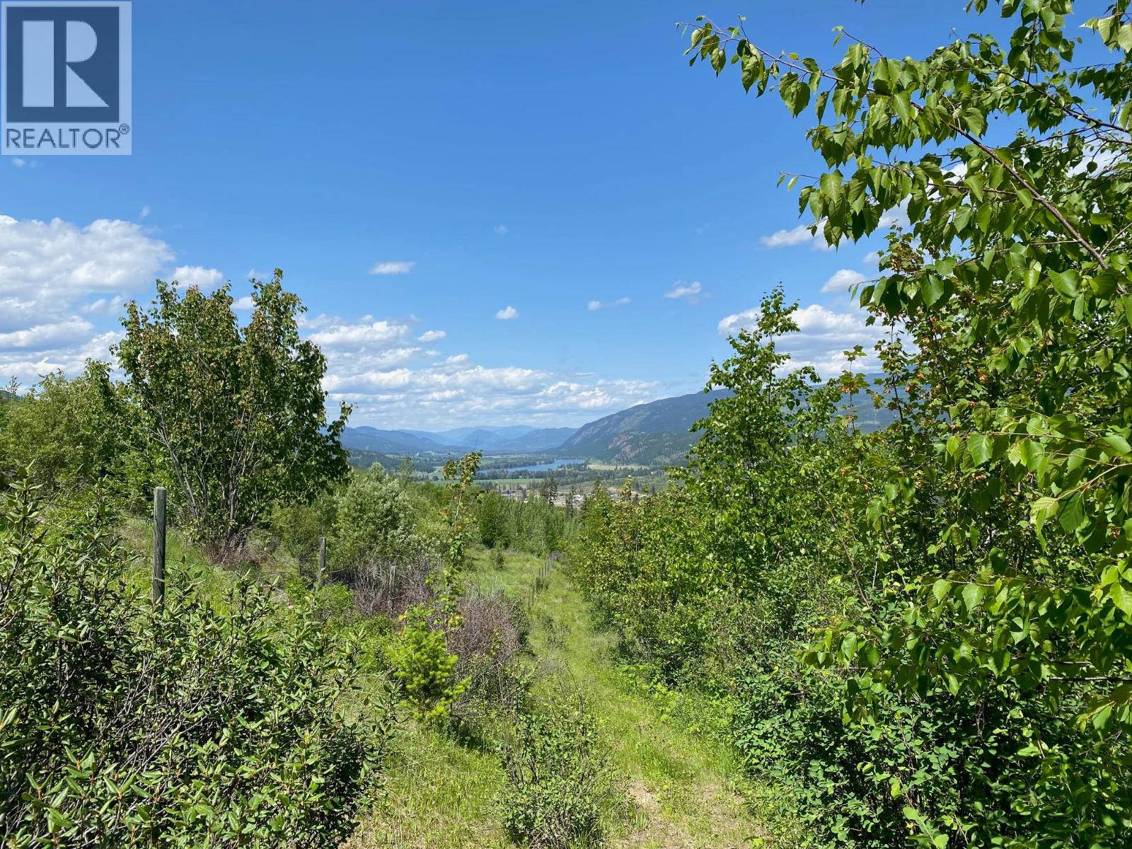 4357 Peterson Betts Road, Barriere