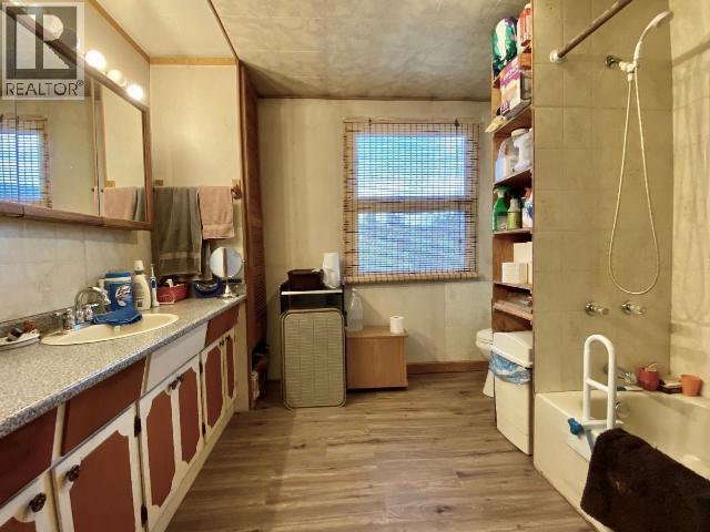 4357 Peterson Betts Road, Barriere