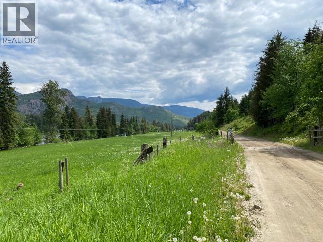 4357 Peterson Betts Road, Barriere