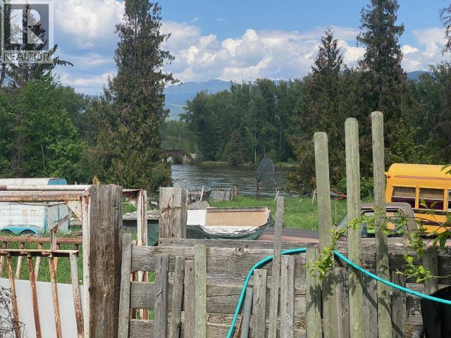 4357 Peterson Betts Road, Barriere