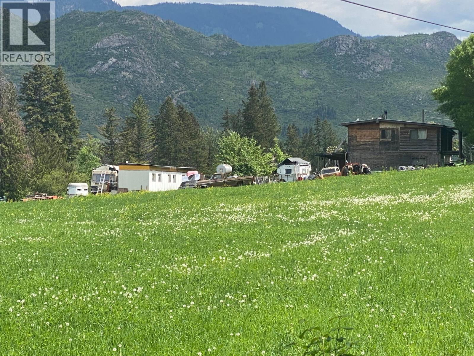4357 Peterson Betts Road, Barriere