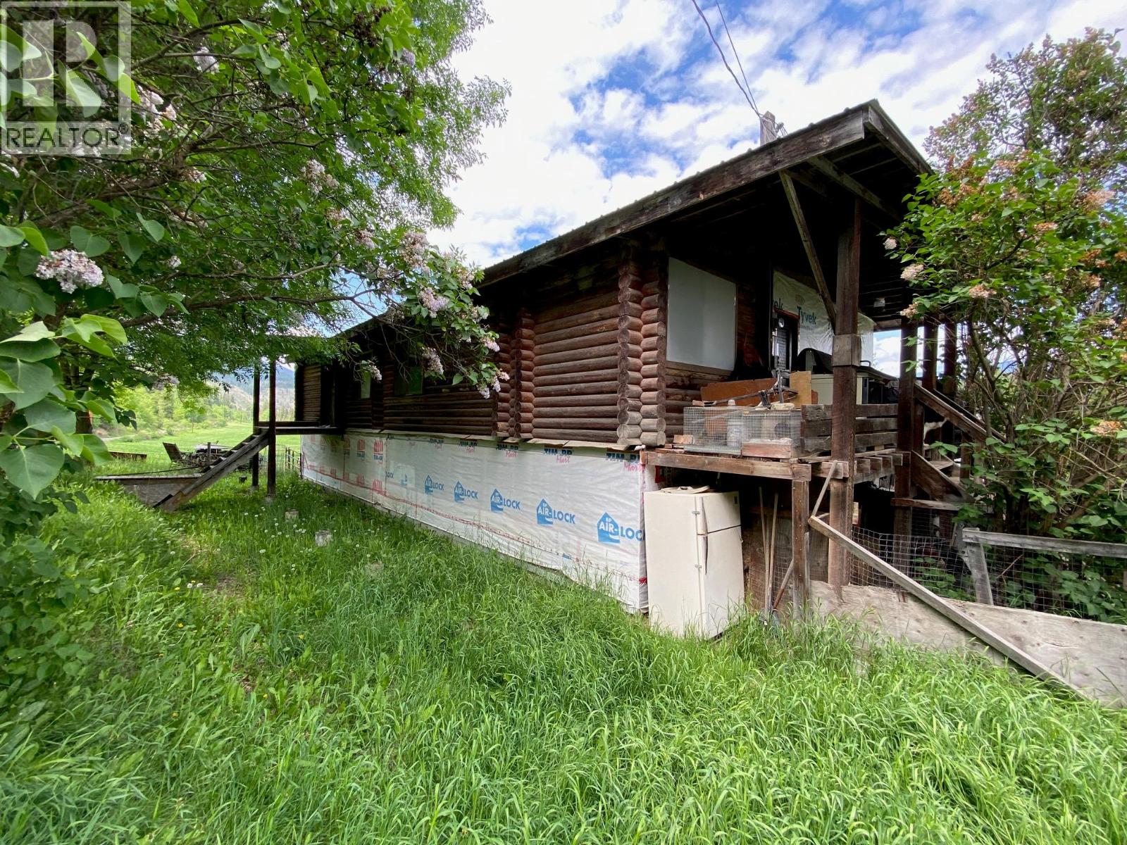 4357 Peterson Betts Road, Barriere