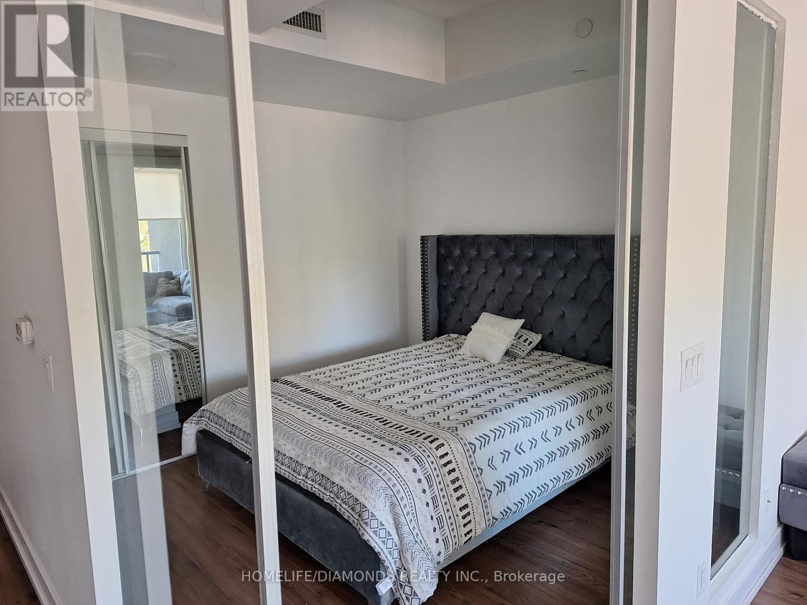 Photo 5 of 507 170 Chiltern Hill Road, Toronto ON