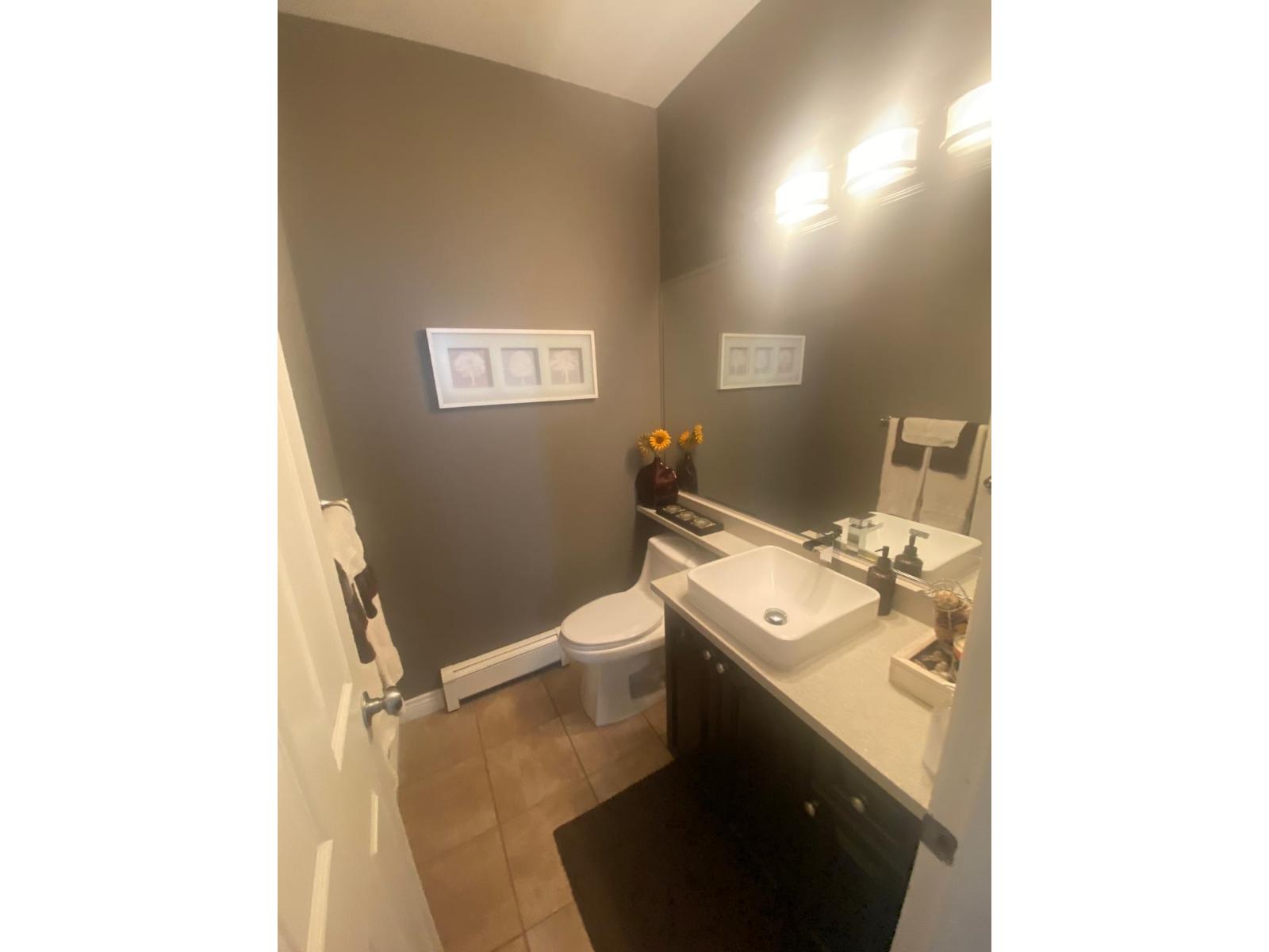 Photo 10 of 14866 67 A Avenue, Surrey BC