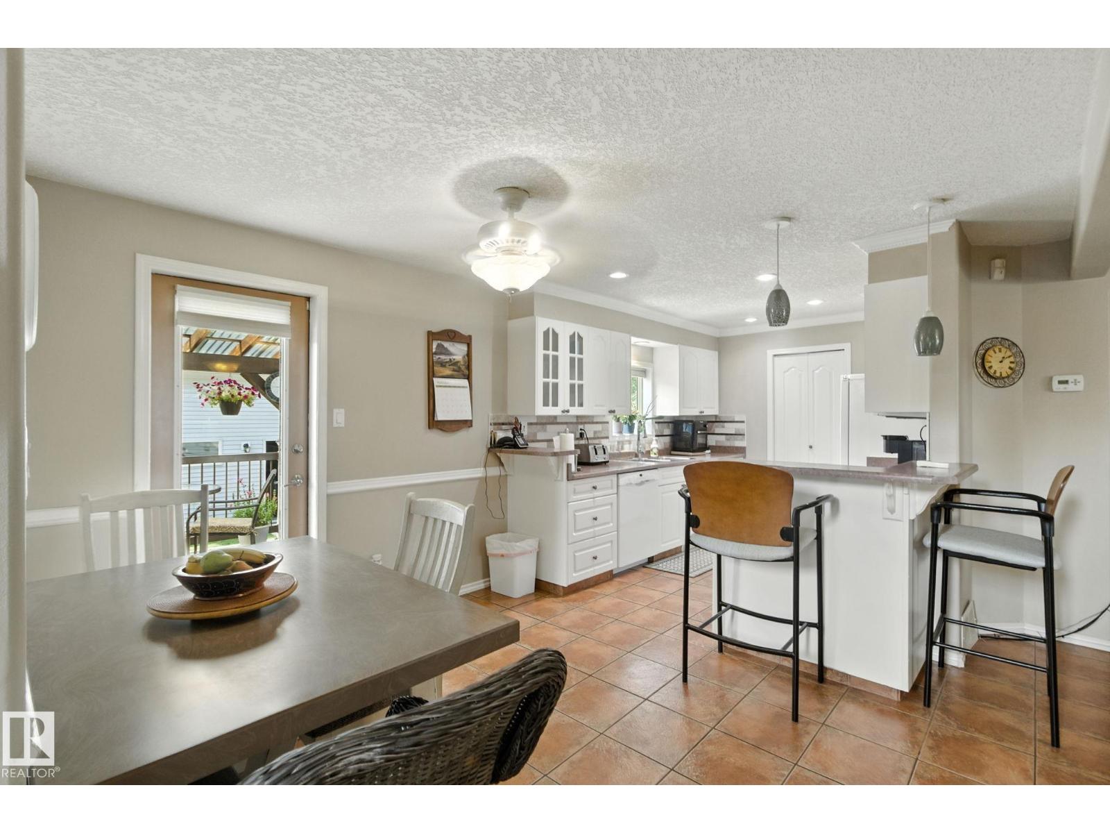 Photo 60 of 11530 71 St Nw, Edmonton AB
