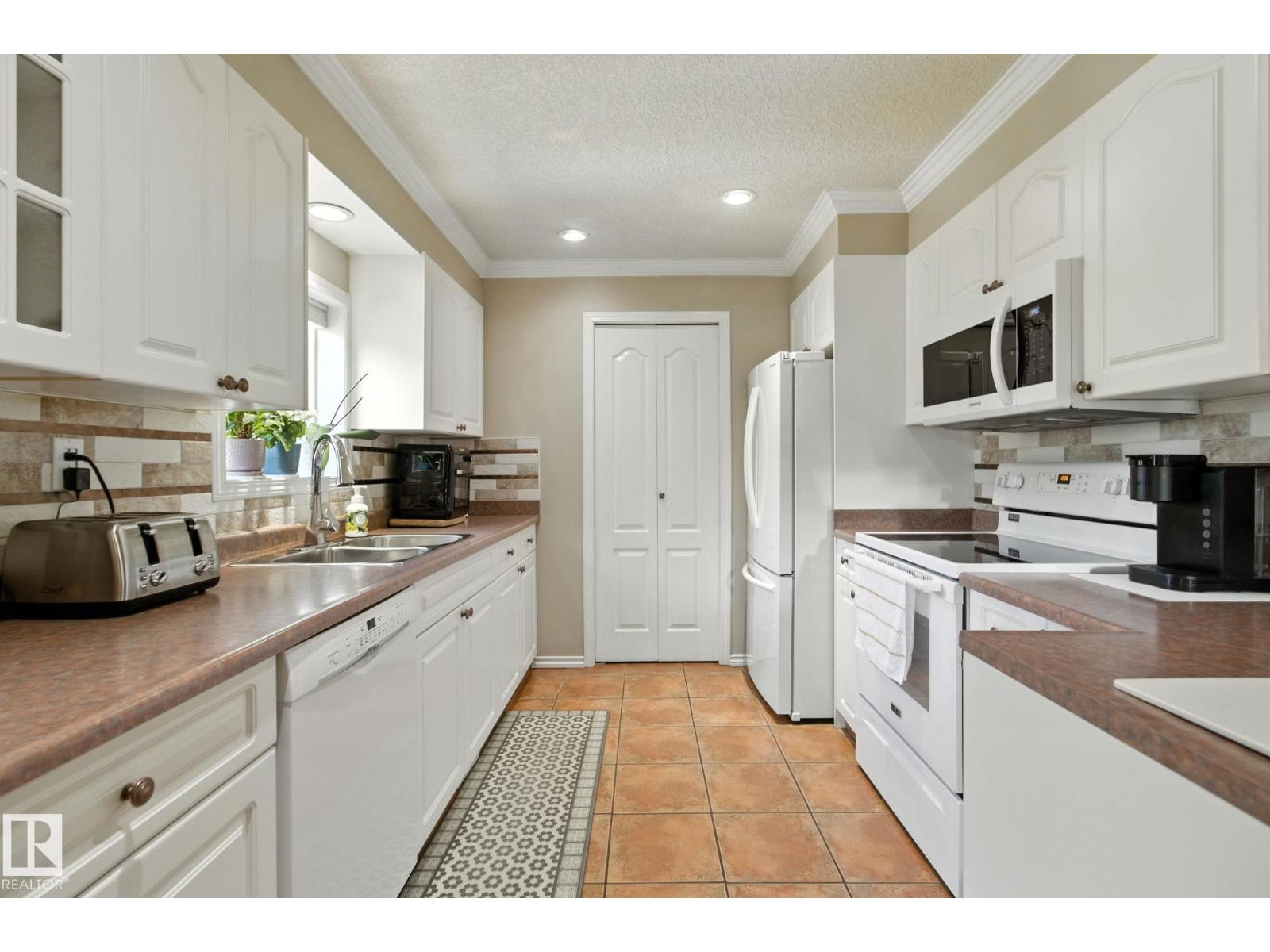 Photo 24 of 11530 71 St Nw, Edmonton AB