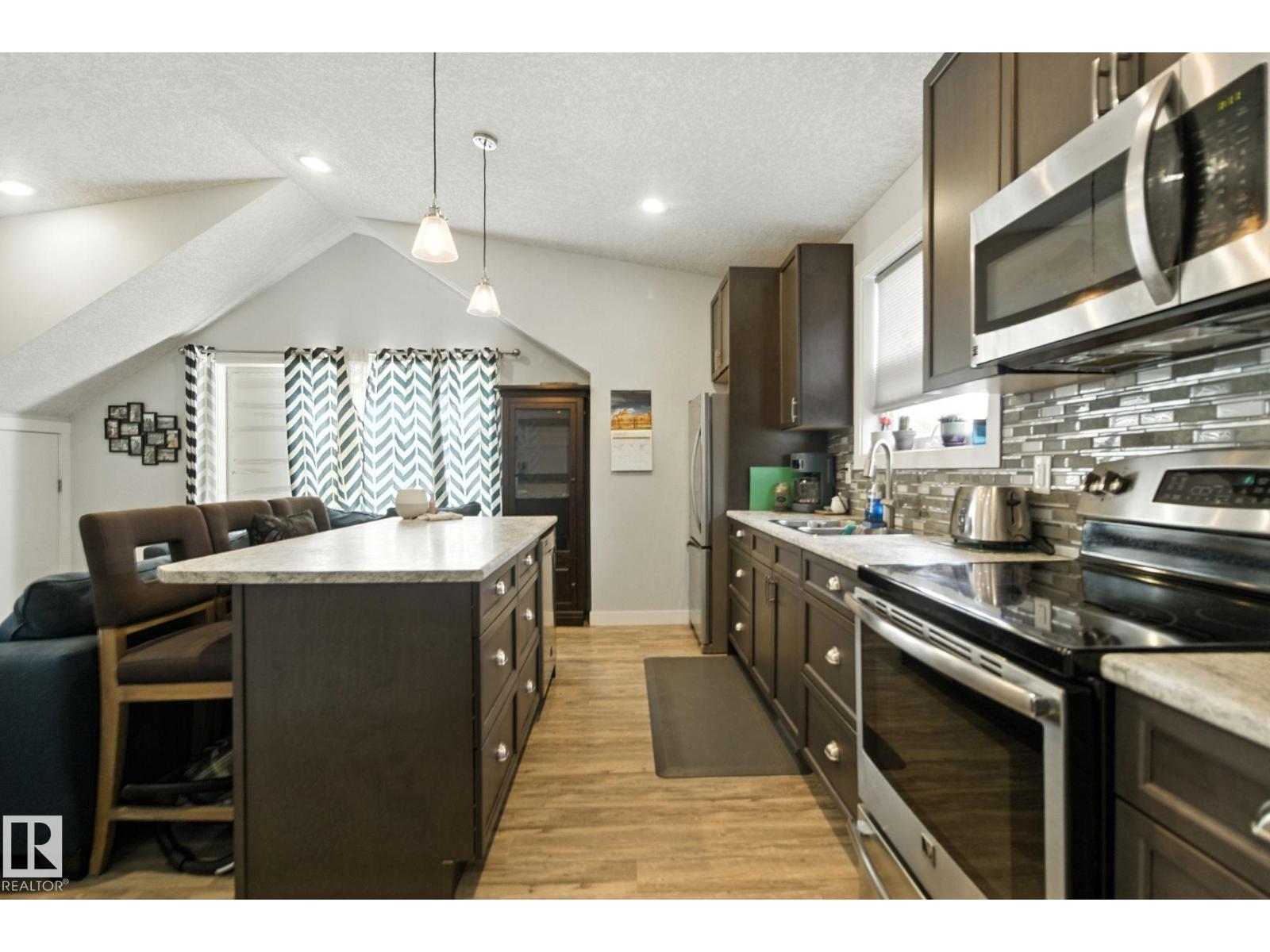 Photo 35 of 11530 71 St Nw, Edmonton AB