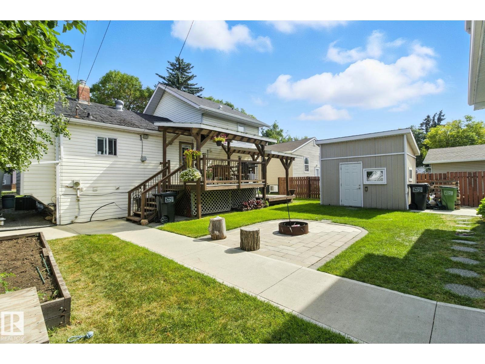 Photo 9 of 11530 71 St Nw, Edmonton AB
