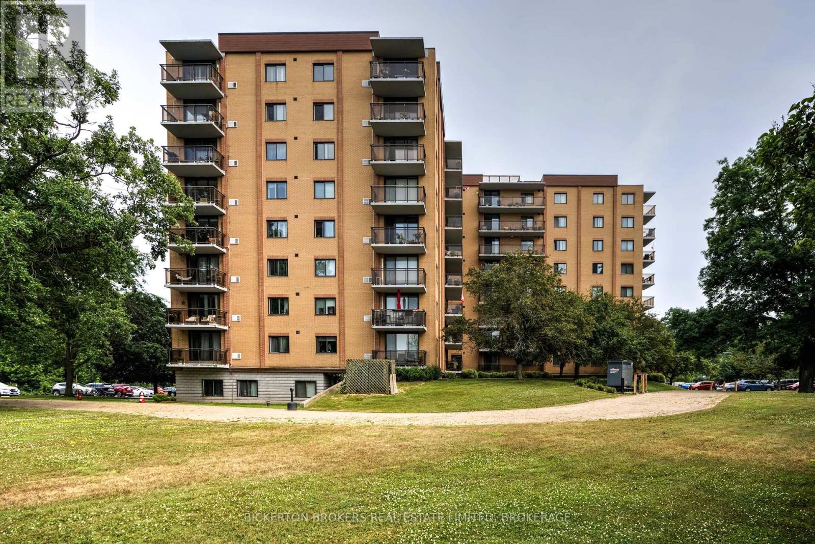 Photo 8 of 602 120 Barrett Court, Kingston ON