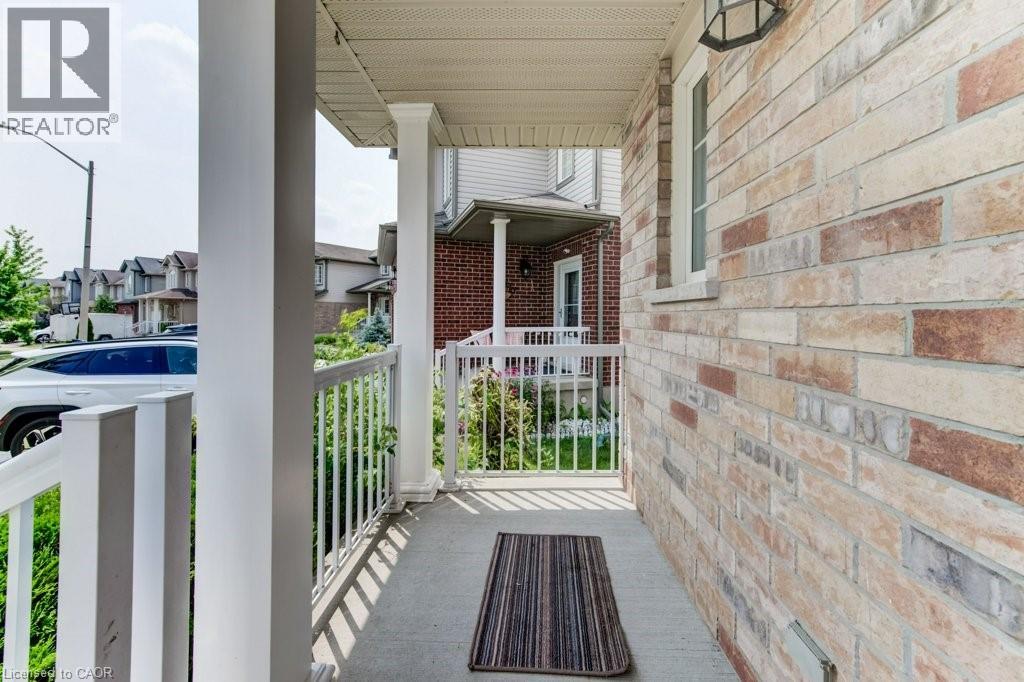 Photo 7 of 220 Lemon Grass Crescent, Kitchener ON