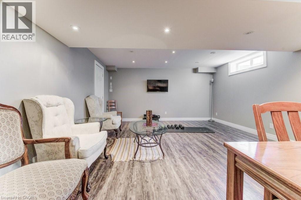 Photo 38 of 220 Lemon Grass Crescent, Kitchener ON