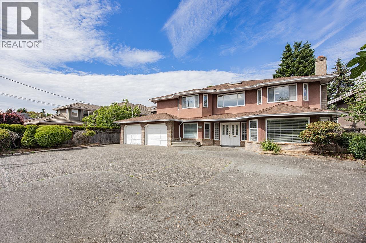 Photo 3 of 4131 Blundell Road, Richmond BC