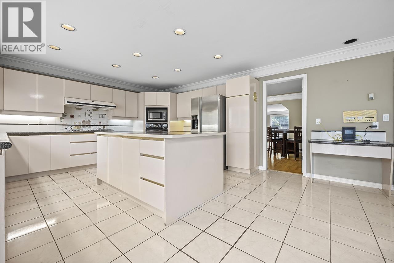 Photo 10 of 4131 Blundell Road, Richmond BC