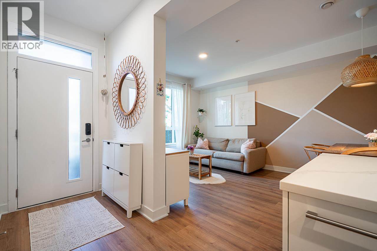 Photo 6 of 103 2035 Glenaire Drive, North Vancouver BC
