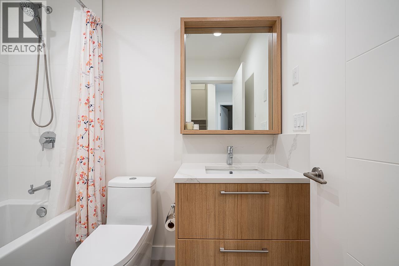 Photo 16 of 103 2035 Glenaire Drive, North Vancouver BC