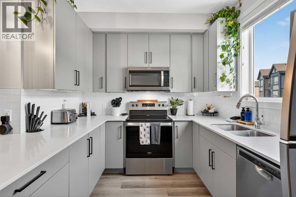 Single Family House for Sale in   Evanscrest Park NW Evanston Calgary 