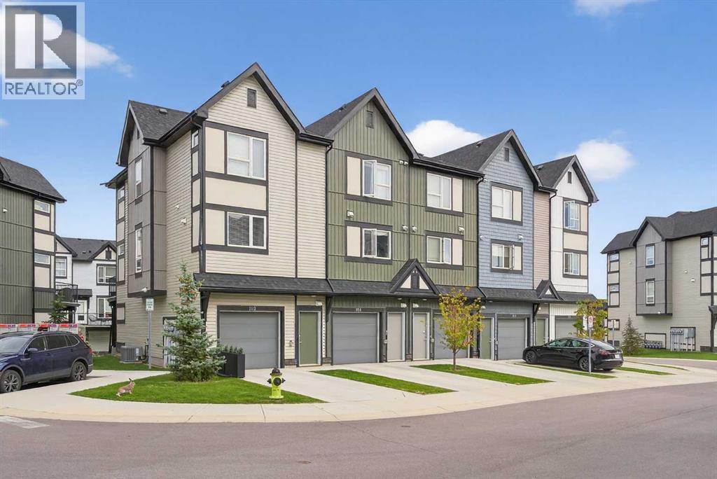 Single Family House for Sale in   Evanscrest Park NW Evanston Calgary 