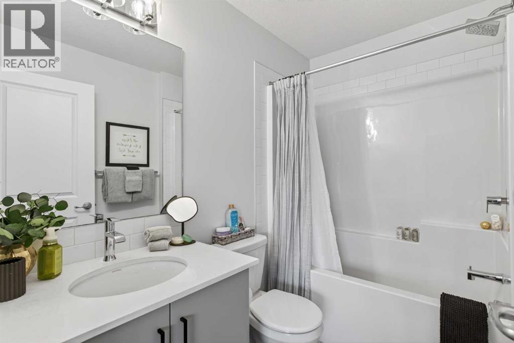 Single Family House for Sale in   Evanscrest Park NW Evanston Calgary 
