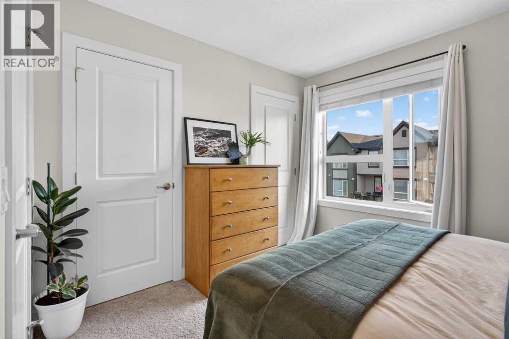 Single Family House for Sale in   Evanscrest Park NW Evanston Calgary 
