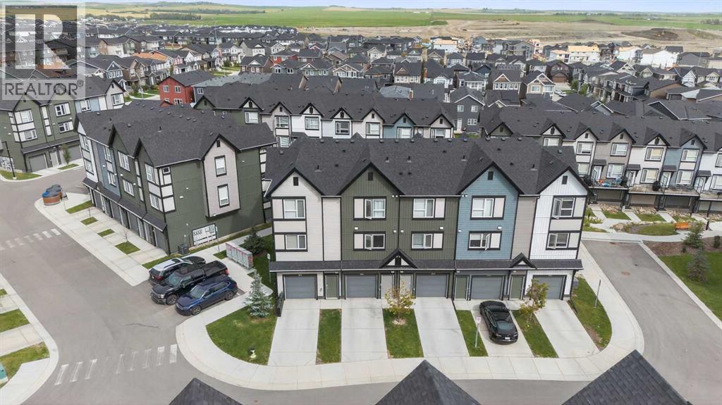 Single Family House for Sale in   Evanscrest Park NW Evanston Calgary 