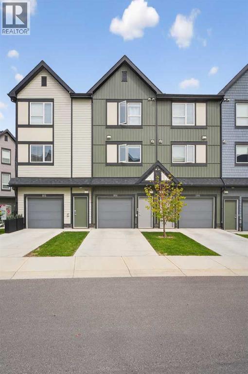 Single Family House for Sale in   Evanscrest Park NW Evanston Calgary 