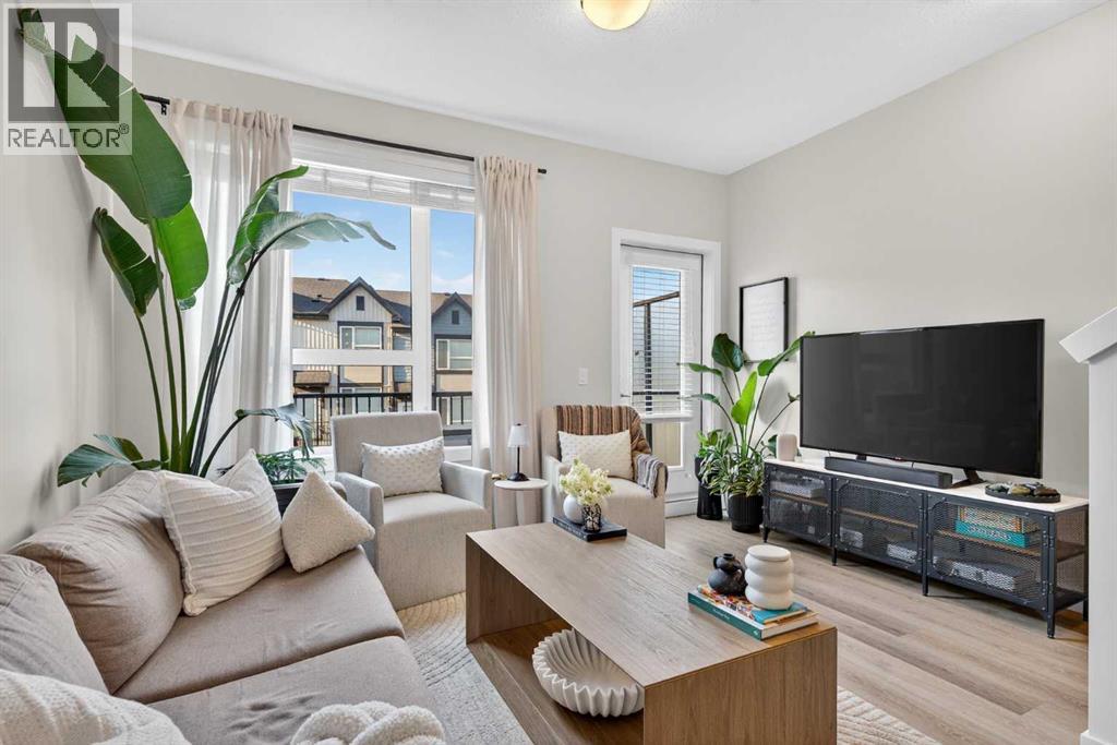 Single Family House for Sale in   Evanscrest Park NW Evanston Calgary 