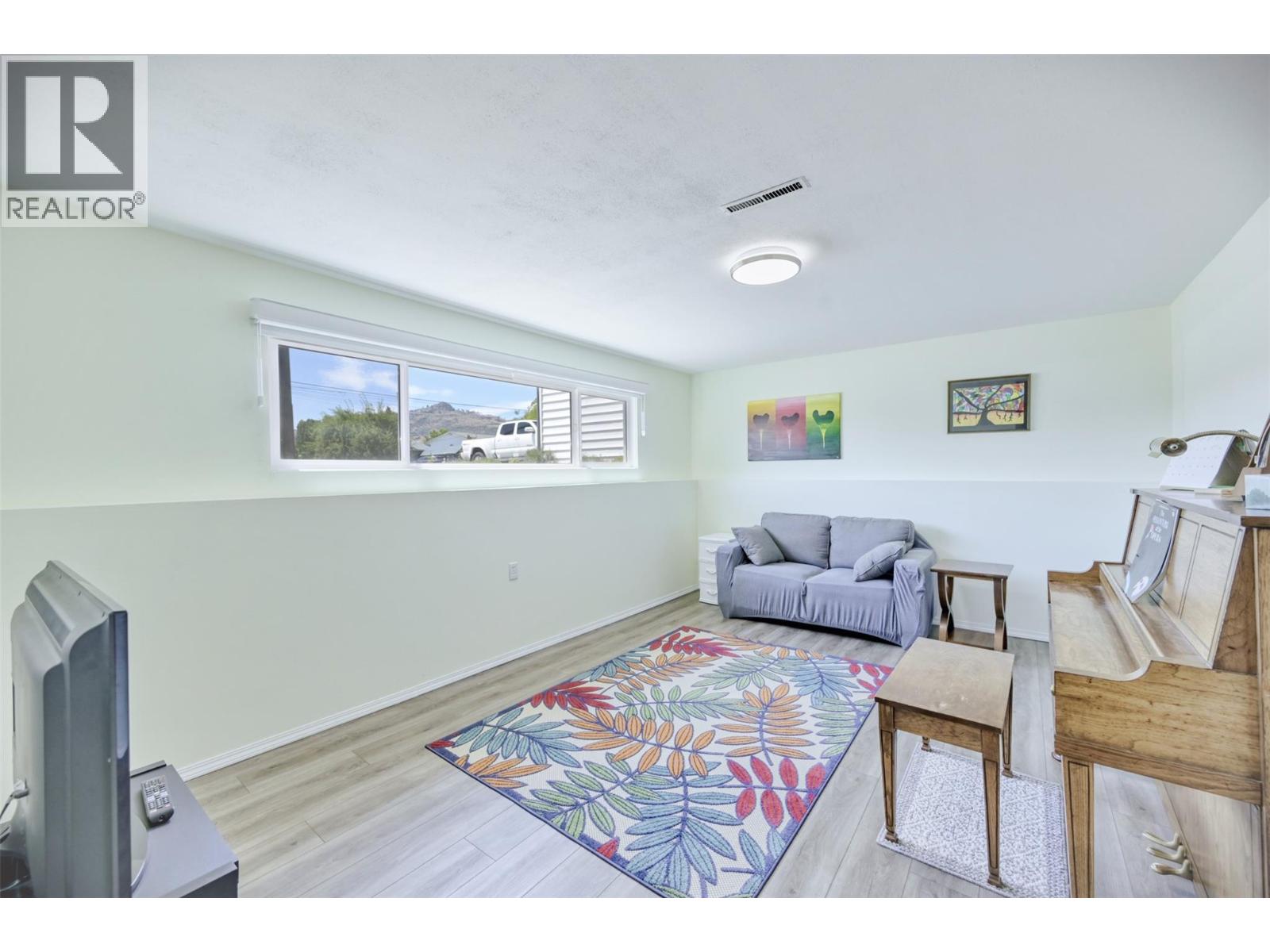 9504 62nd Avenue, Osoyoos