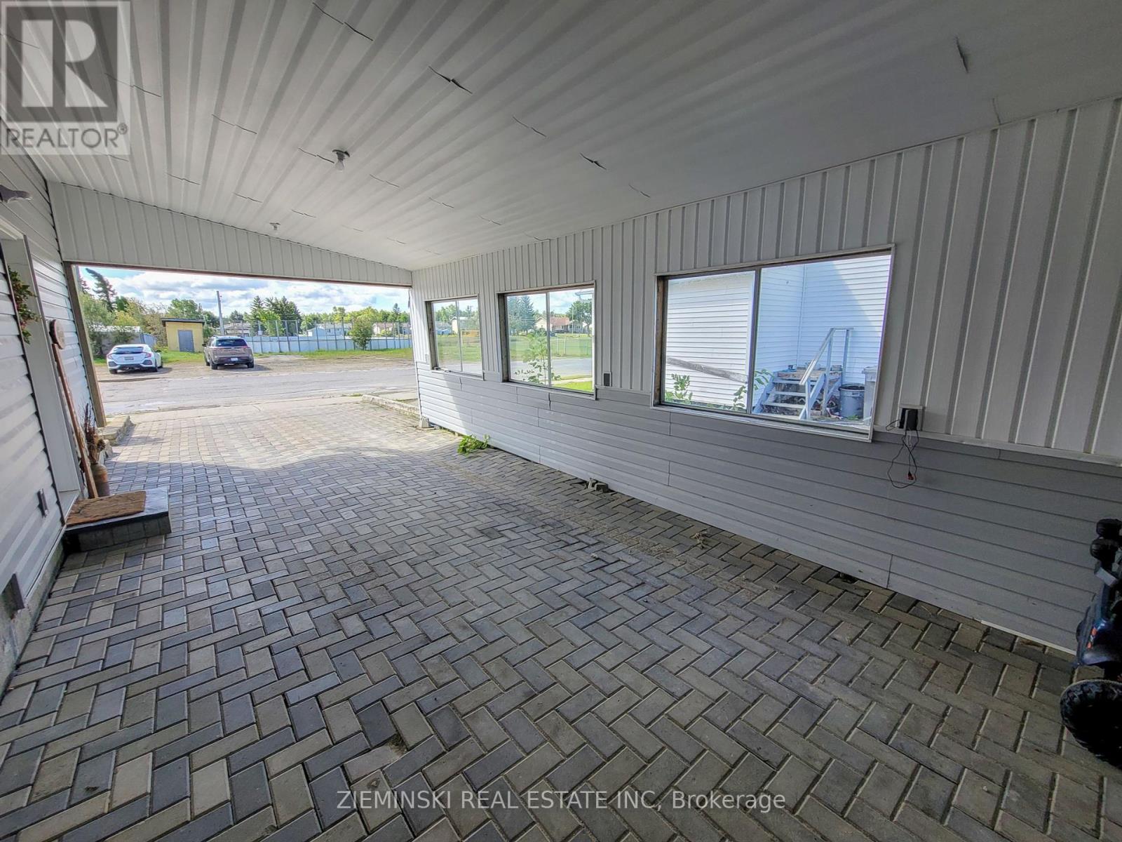 Photo 24 of 300 Teefy Street, Iroquois Falls ON