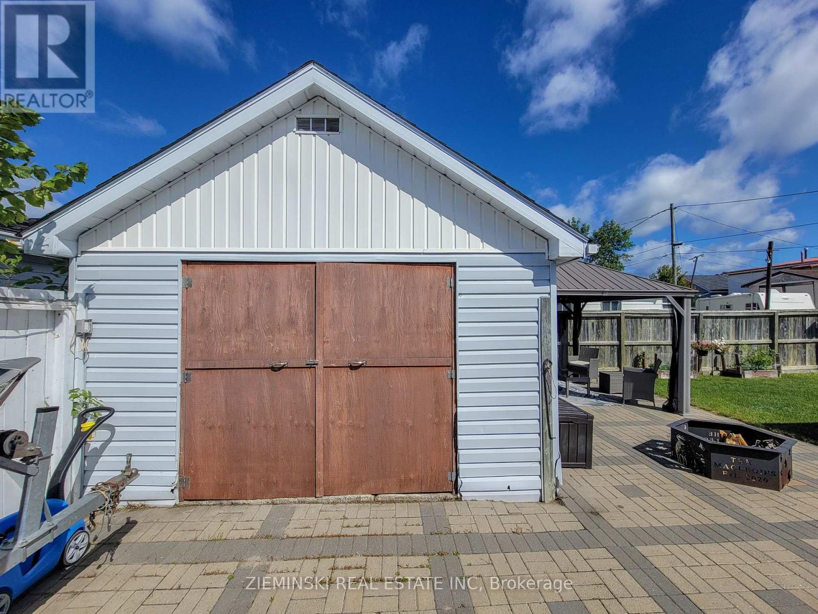 Photo 41 of 300 Teefy Street, Iroquois Falls ON