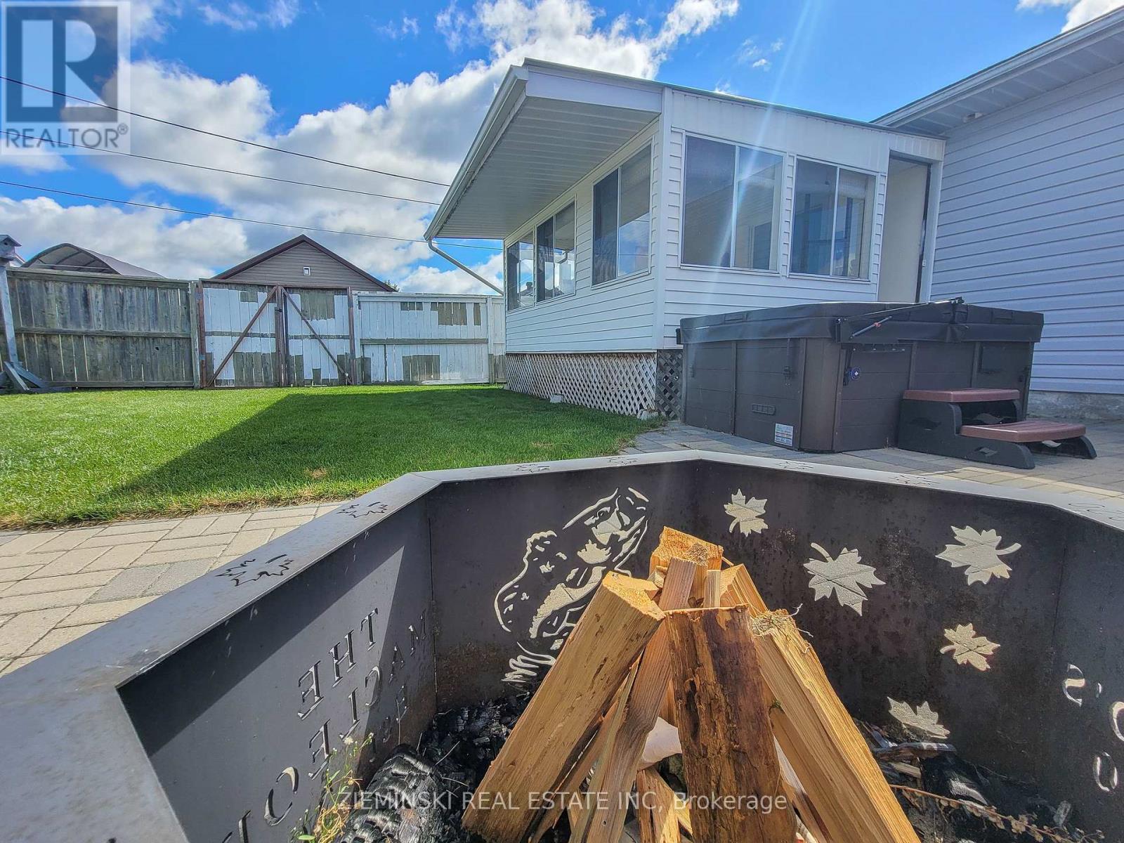 Photo 30 of 300 Teefy Street, Iroquois Falls ON
