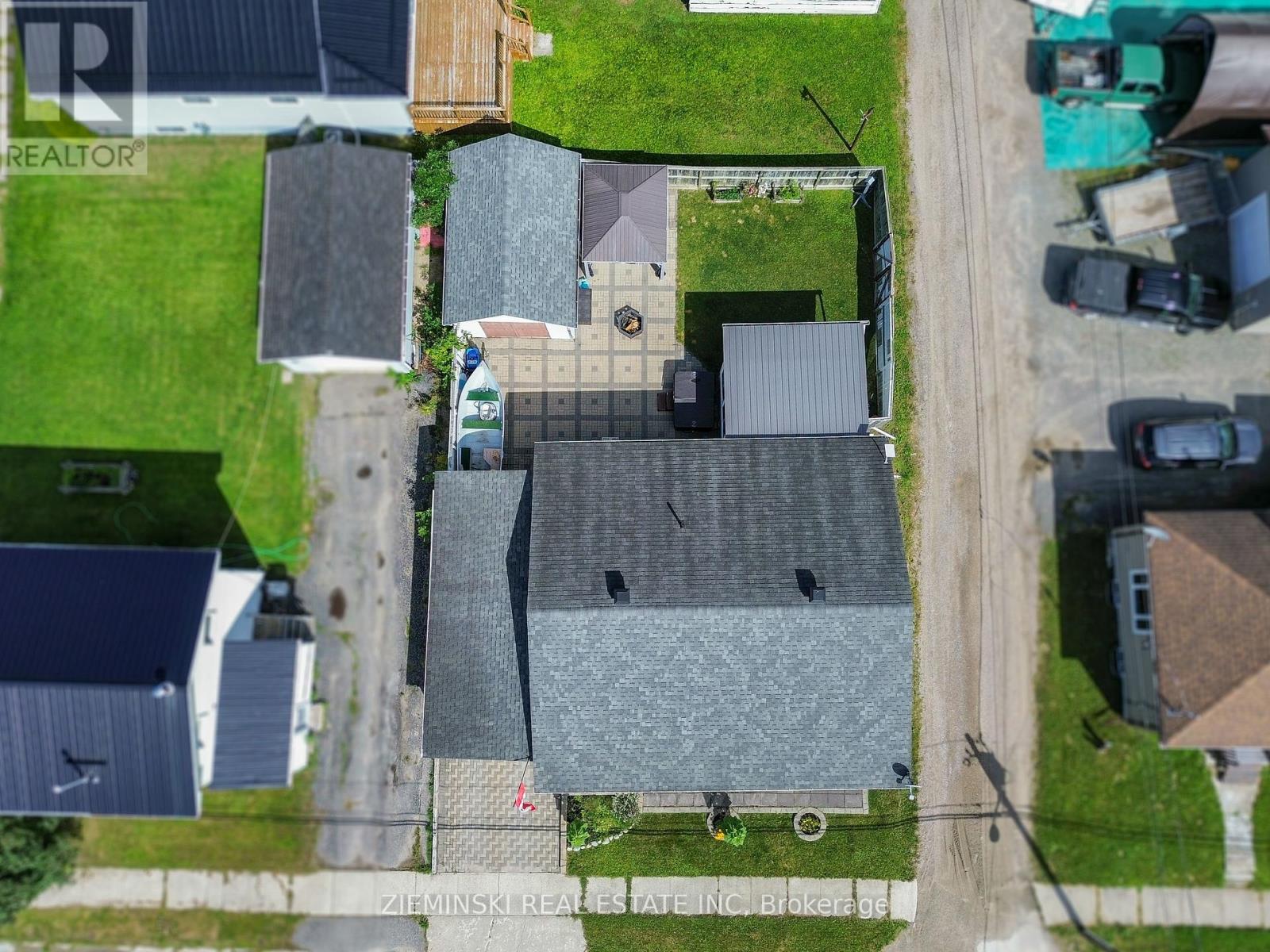 Photo 46 of 300 Teefy Street, Iroquois Falls ON