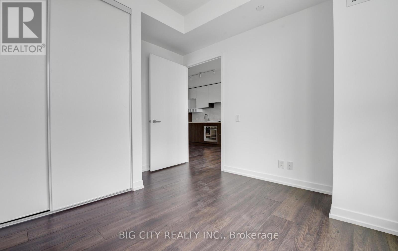 Photo 11 of 1911 898 Portage Parkway, Vaughan ON
