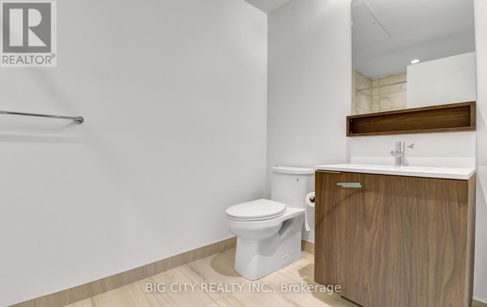 Photo 8 of 1911 898 Portage Parkway, Vaughan ON