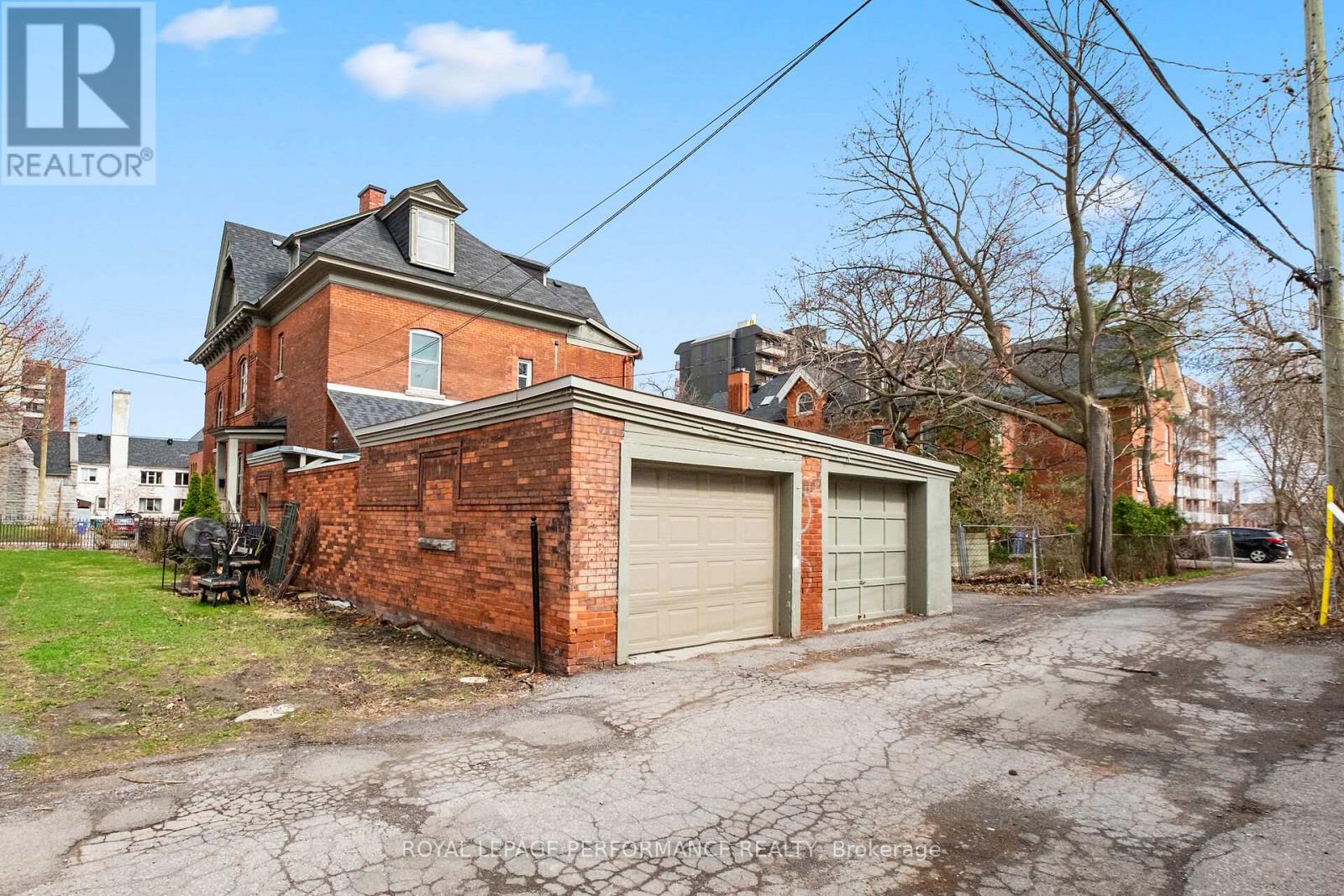 Double garage, on City rear lane, + parking spot