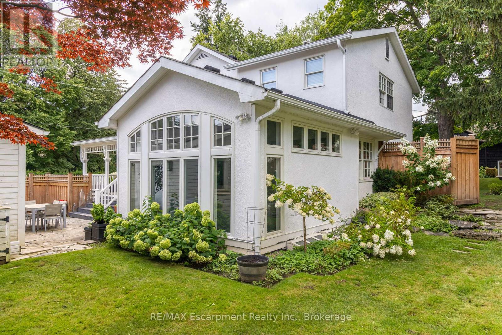 Photo 1 of 212 King Street, Oakville ON