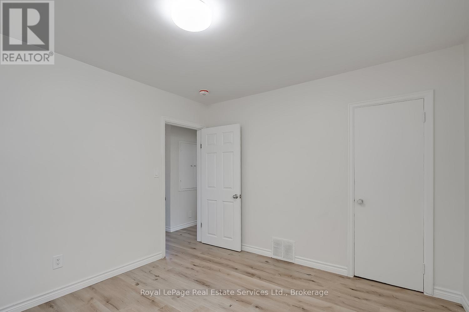 Photo 20 of Main 235 East 21st Street, Hamilton ON